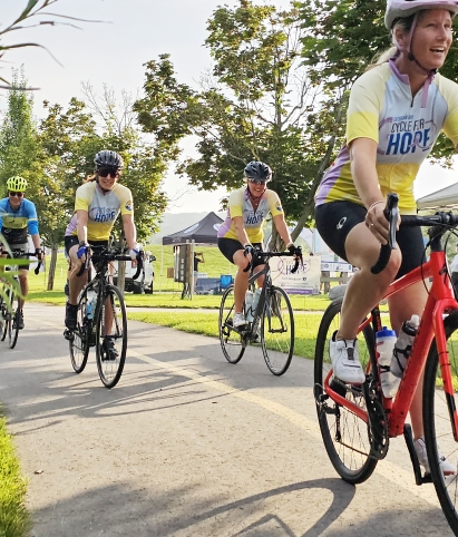Riders-on-Route-wearing-Cycle-Jerseys