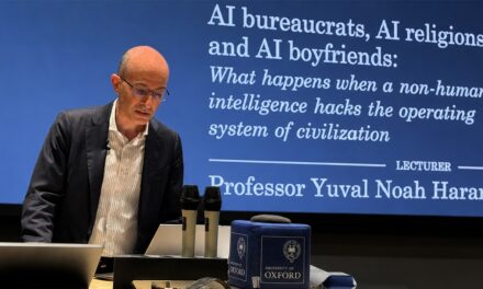 🎯  AI has hacked the code of human civilization | Yuval Noah Harari