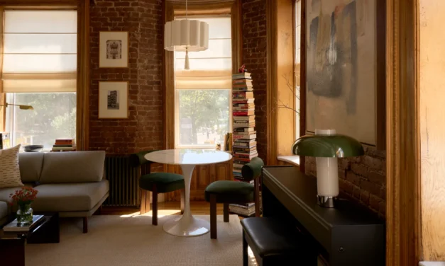 Inside a 330-Sq-Ft NYC Apartment Designed for Under $5K | Small Spaces | Architectural Digest